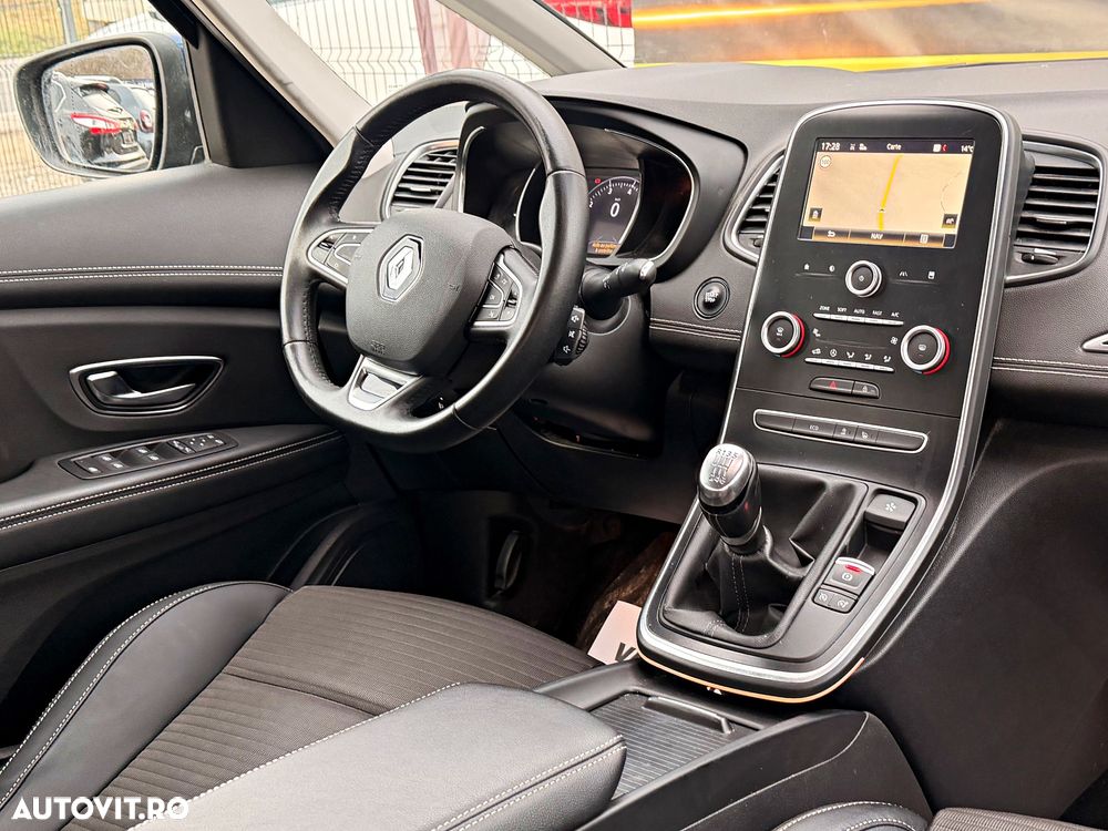 Renault Grand Scenic - 5