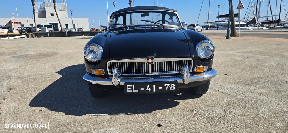 MG MGB - 13