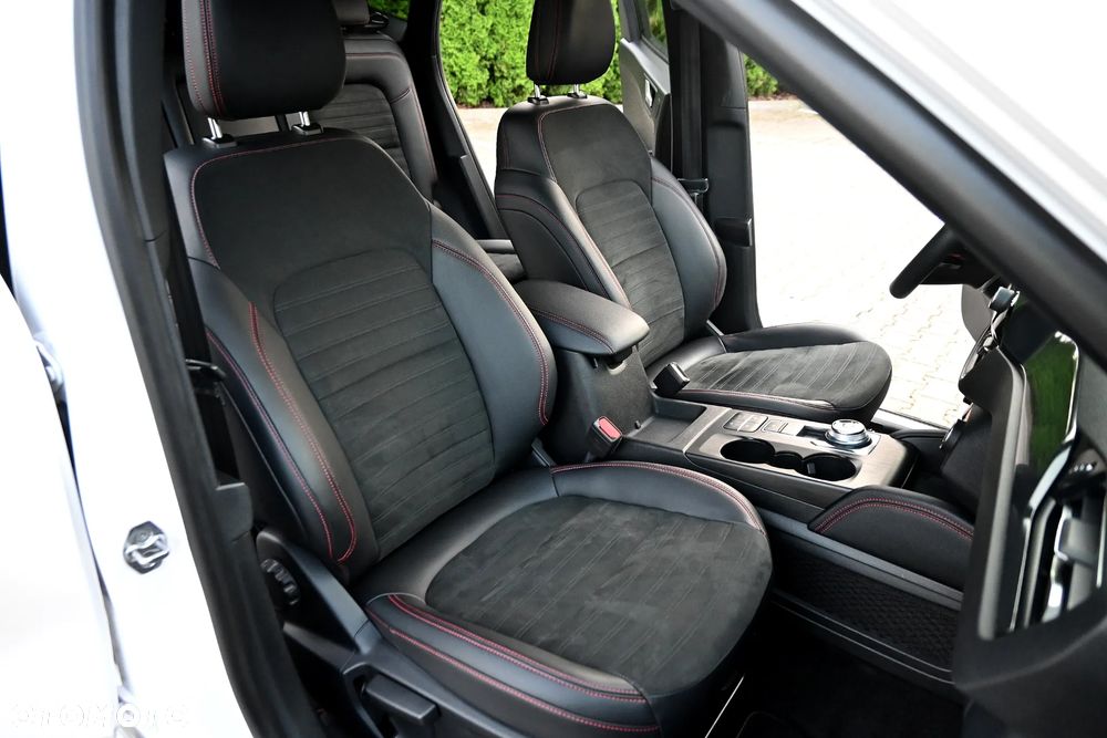 Ford Kuga 2.0 EcoBlue 4x4 ST-LINE X - 38