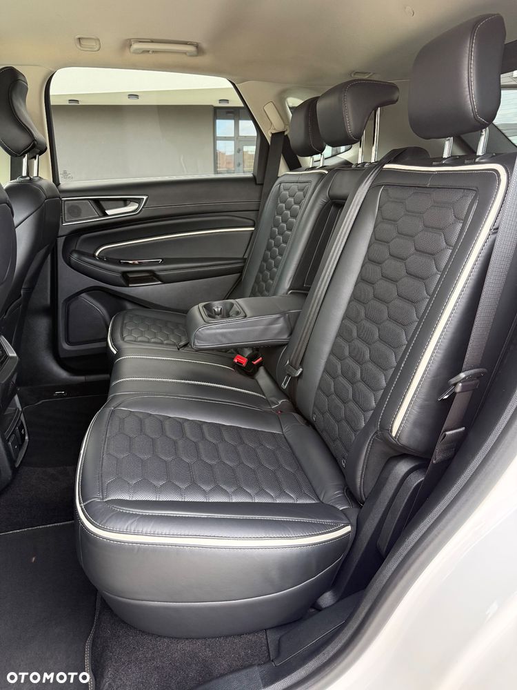 Ford Edge - 32