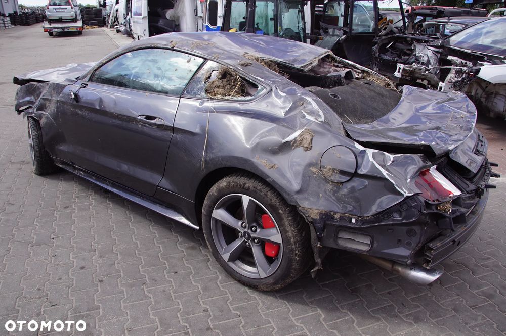 Pojazd na części Ford Mustang 2016 3.7 V6 305 KM ENRM0 silnik skrzynia dyferencjał most drzwi moduł sterownik deska - 3