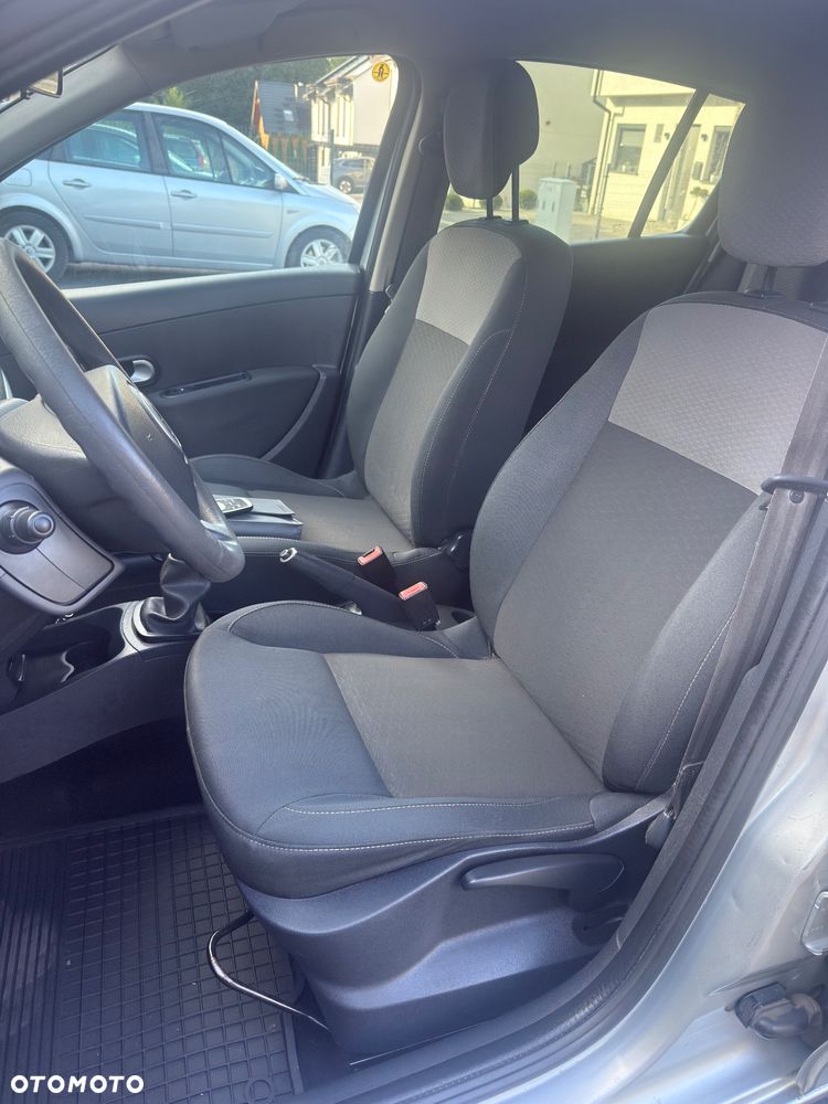 Renault Clio 1.2 16V Tech Run Euro5 - 14