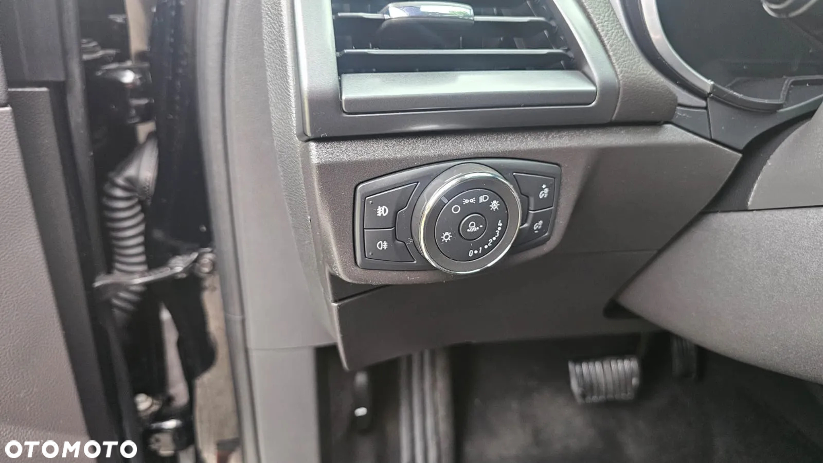 Ford Mondeo 2.0 TDCi PowerShift-Aut Allrad Titanium - 37