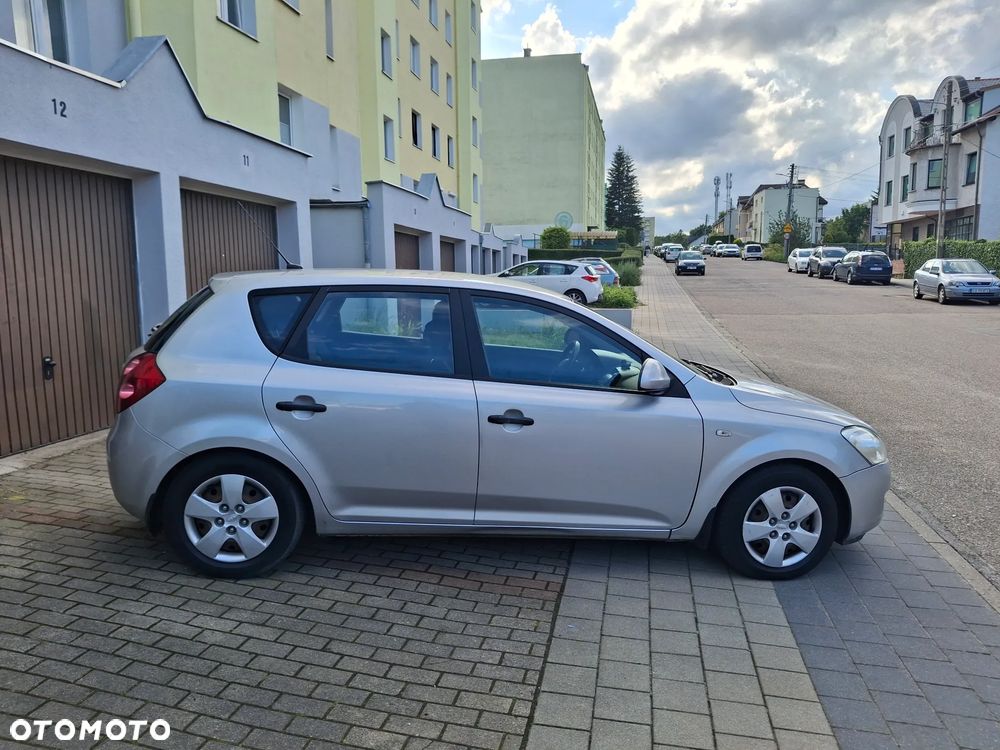 Kia Ceed 1.6 Crdi Comfort - 21