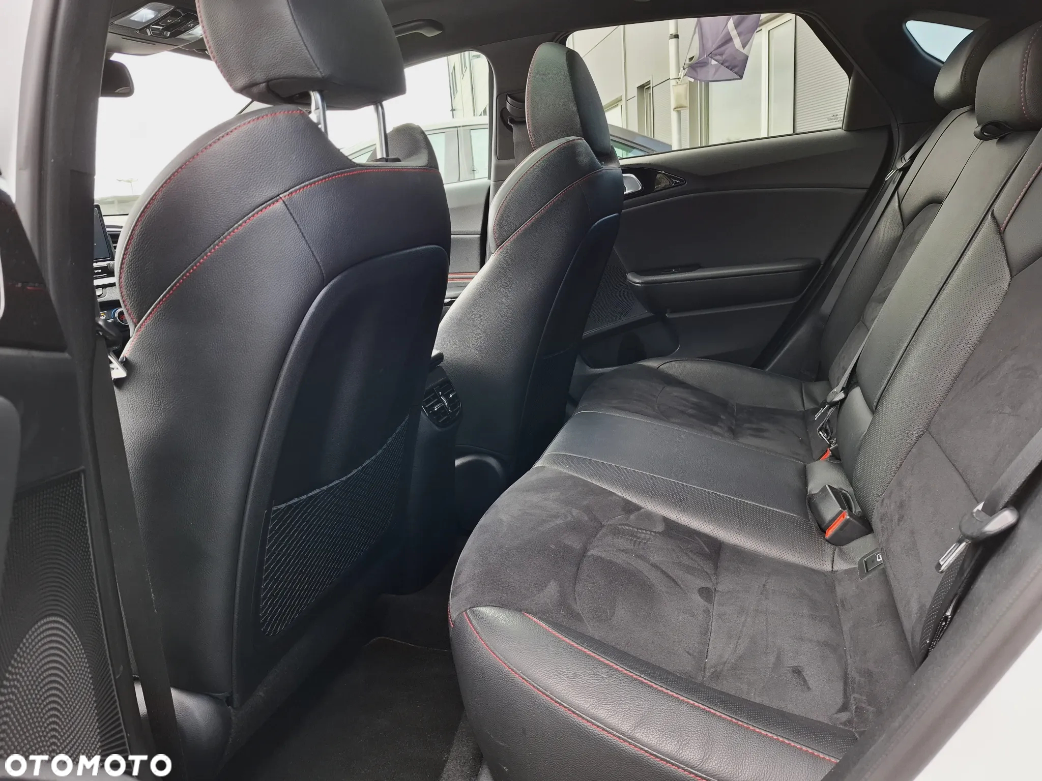 Kia ProCeed 1.6 T-GDI GT DCT - 18