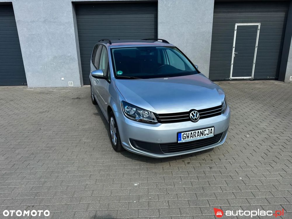 Volkswagen Touran - 10