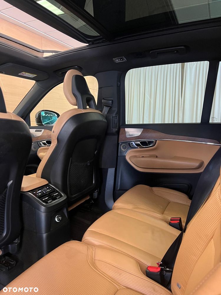 Volvo XC 90 T8 AWD Plug-In Hybrid Inscription 7os - 7
