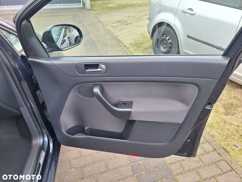 Volkswagen Golf Plus 1.6 TDI DPF MATCH - 19