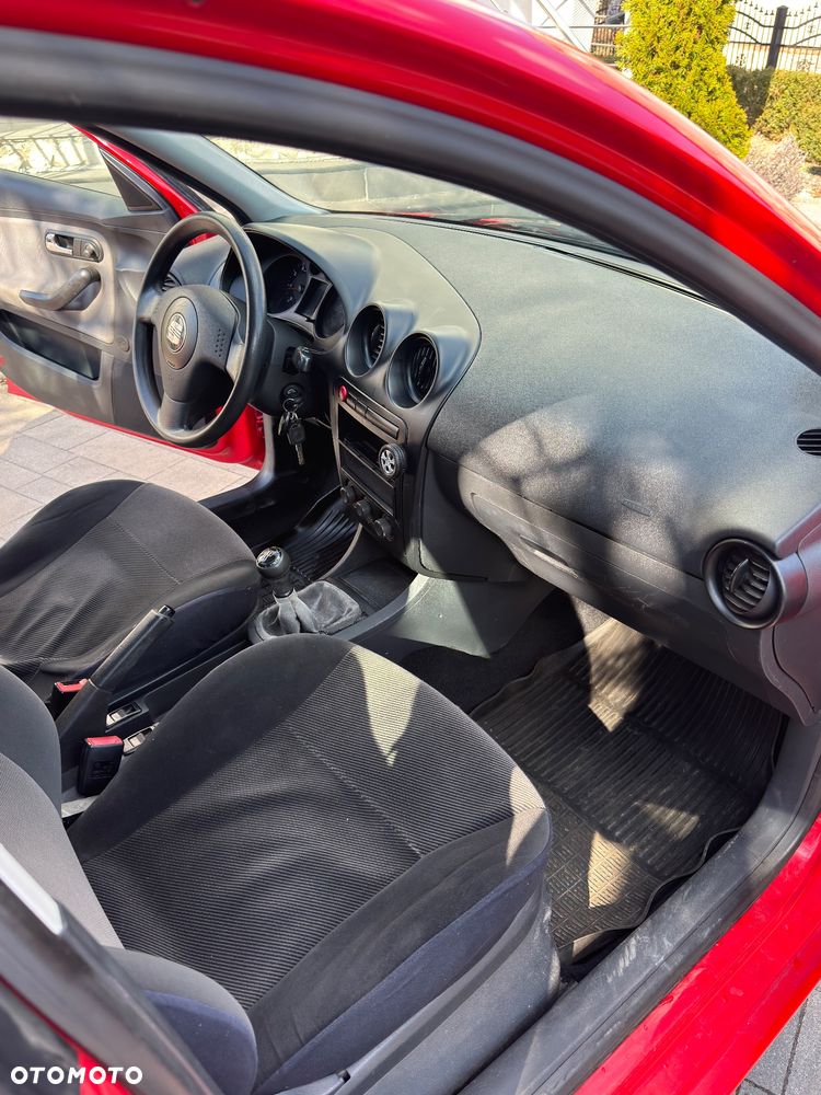 Seat Ibiza 1.4 16V Reference - 9