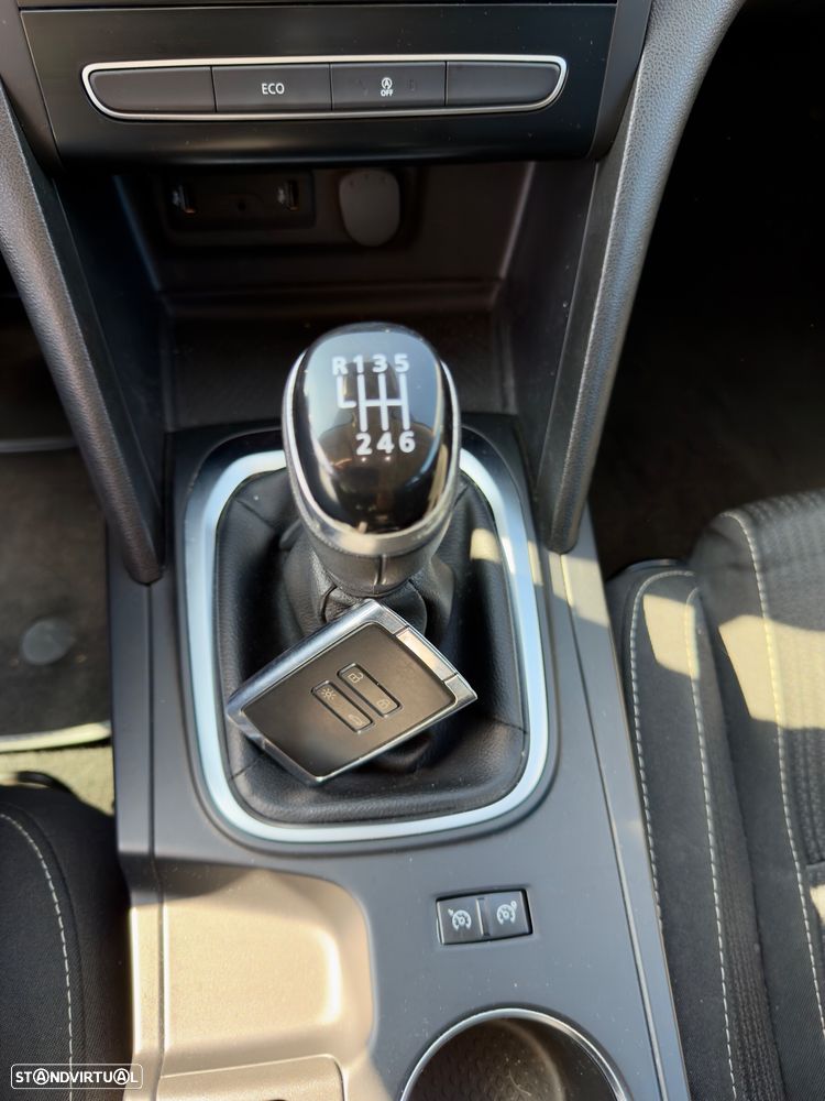 Renault Mégane Sport Tourer 1.5 dCi Dynamique SS - 16