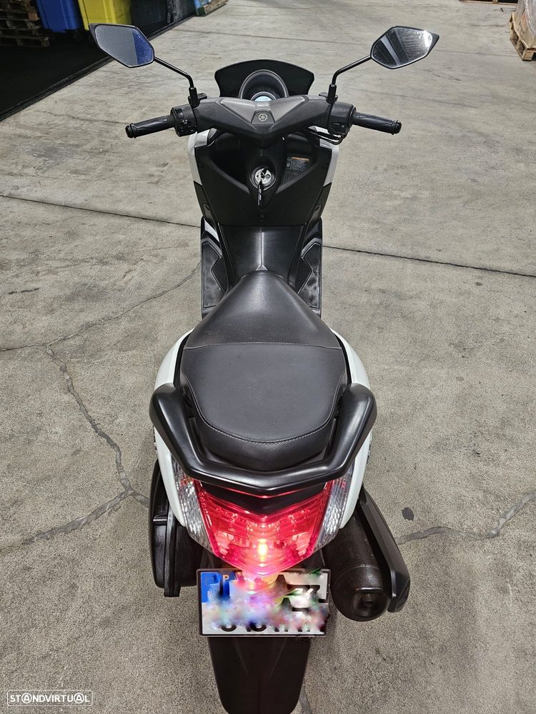 Yamaha NMAX - 3