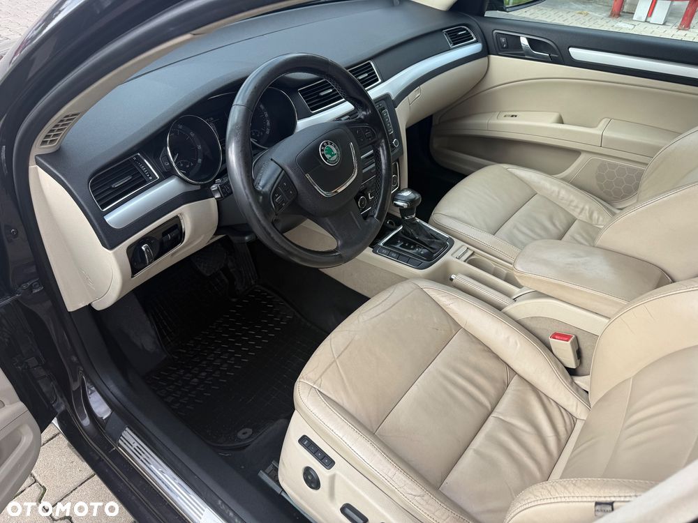 Skoda Superb 1.8 TSI Elegance DSG - 10