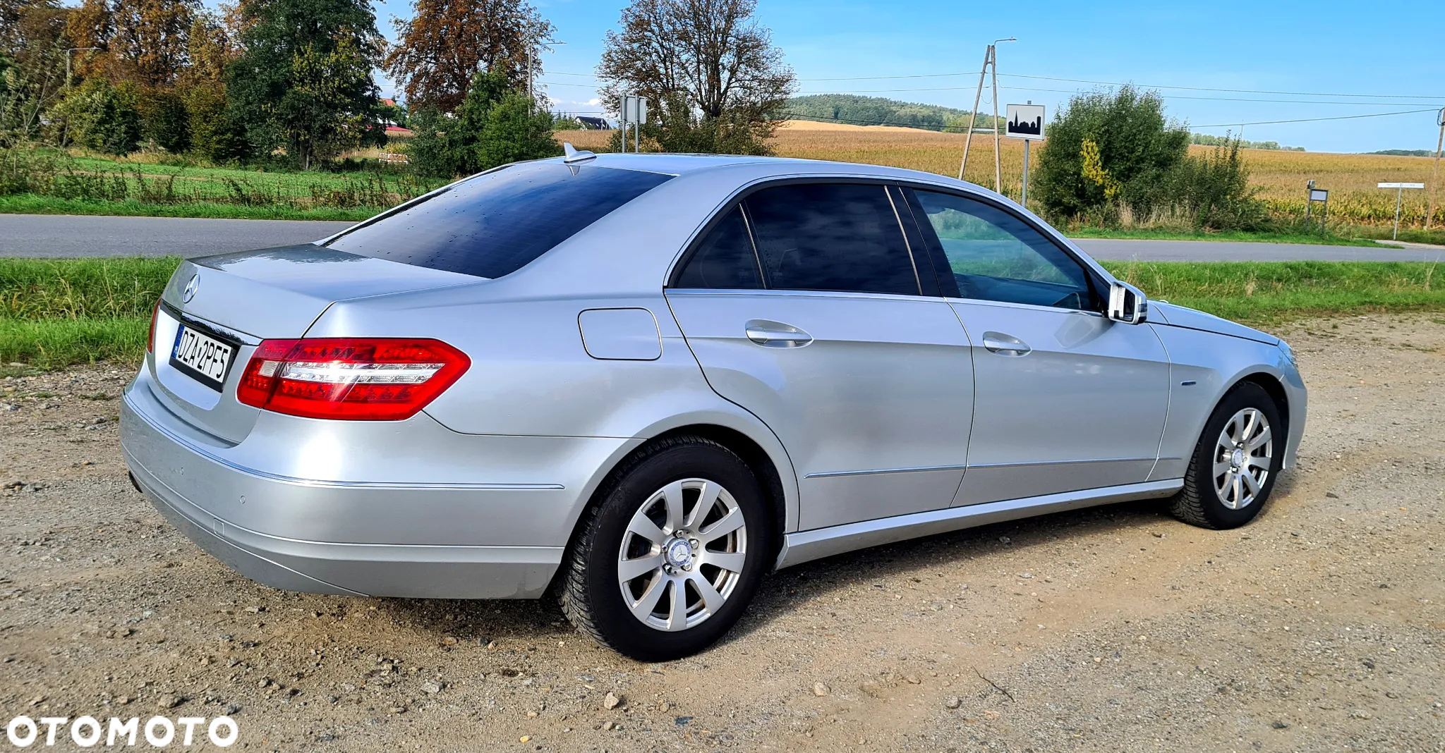 Mercedes-Benz Klasa E 250 T CGI BlueEFFICIENCY Automatik Avantgarde - 6