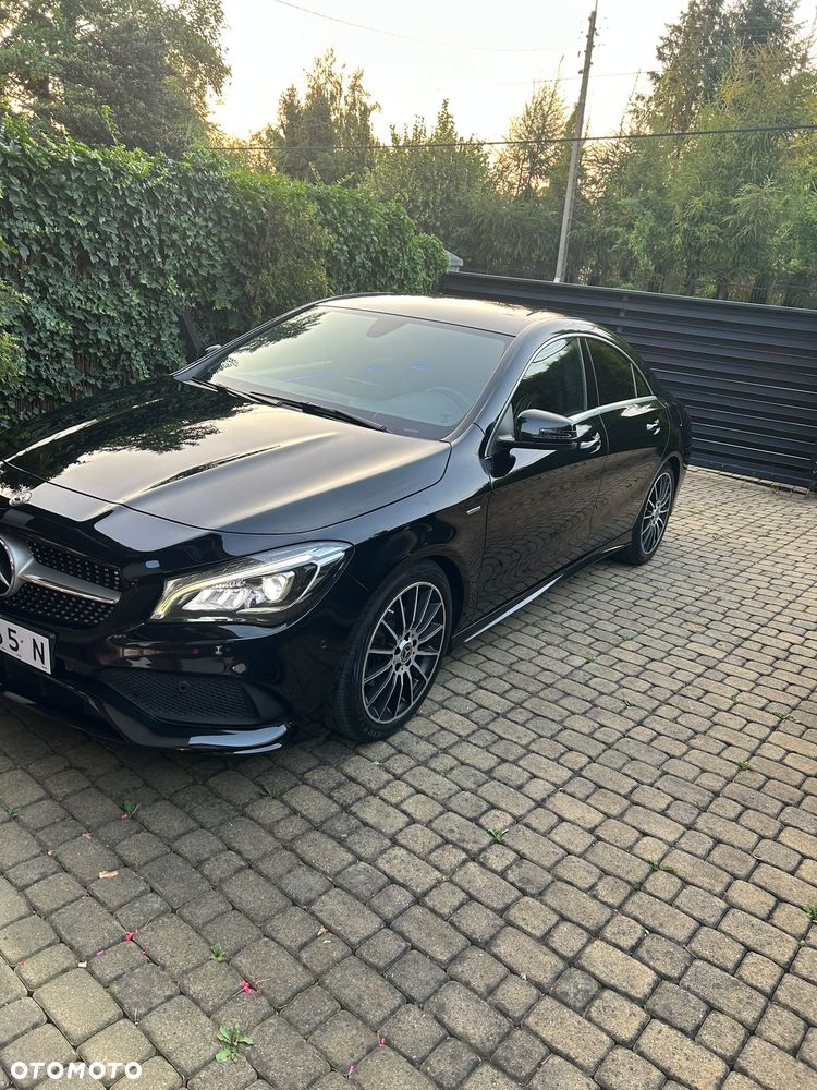 Mercedes-Benz CLA 180 7G-DCT AMG Line - 6