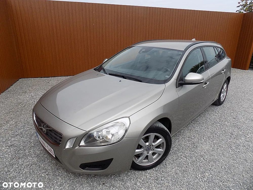 Volvo V60 D2 Kinetic - 2