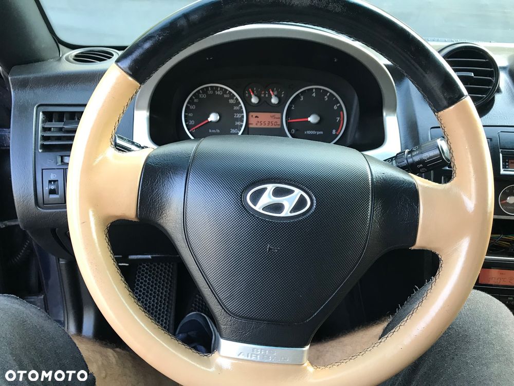 Hyundai Coupe - 23