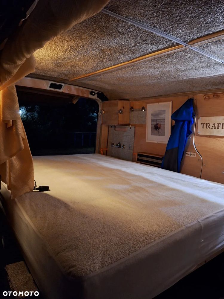 Renault Trafic - 8