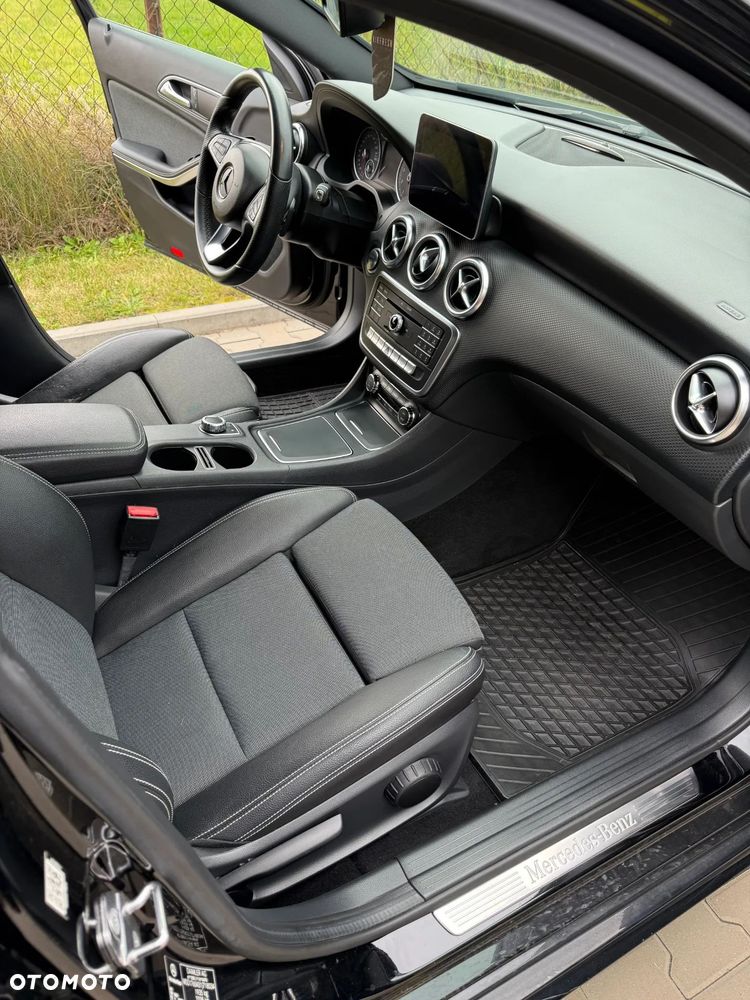 Mercedes-Benz Klasa A 200 7G-DCT AMG Line - 1