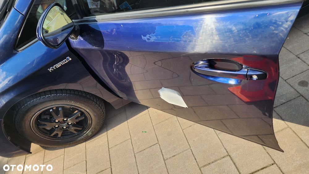 Toyota Prius (Hybrid) - 15