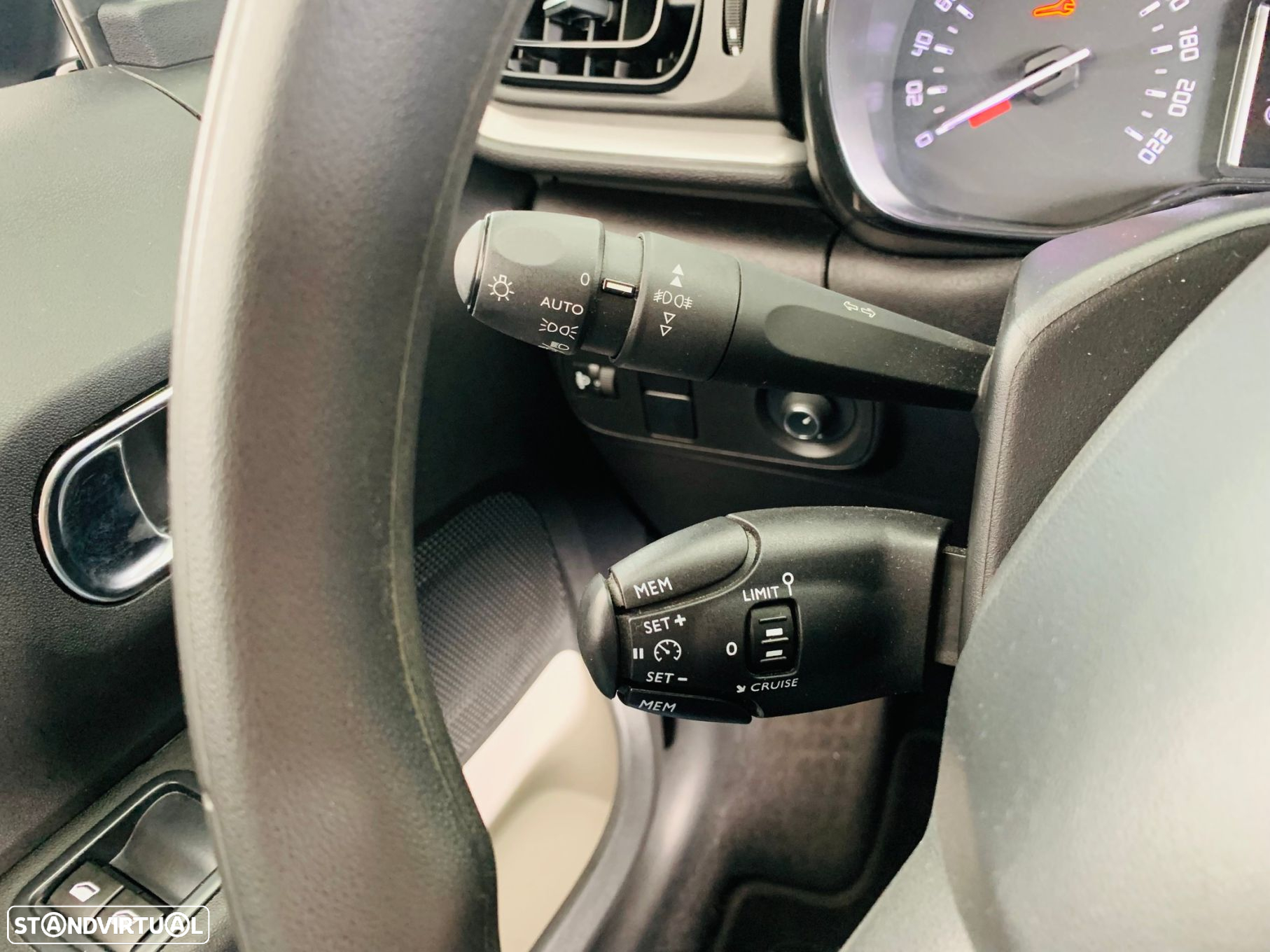 Citroën C3 1.2 PureTech Shine - 13