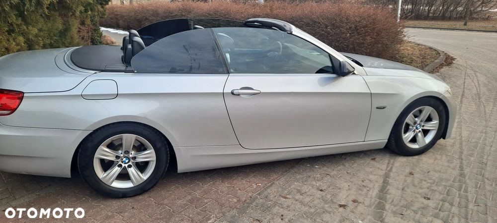 BMW Seria 3 320i - 17