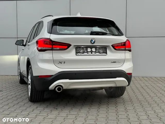 BMW X1 xDrive25e Business Edition - 8