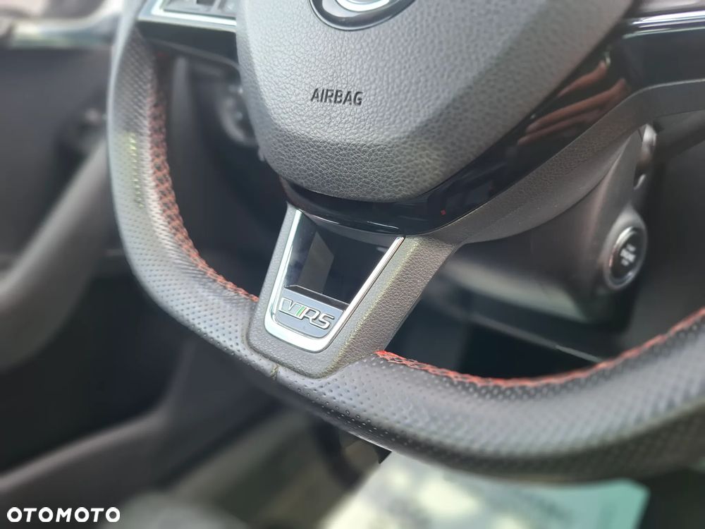 Skoda Octavia 2.0 TDI RS DSG - 36