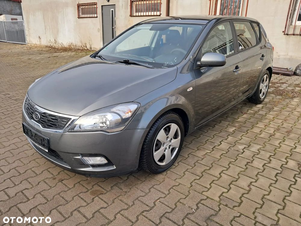 Kia Ceed 1.6 Crdi Comfort + - 3