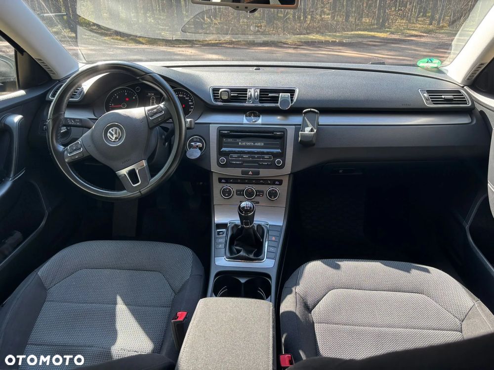 Volkswagen Passat 2.0 TDI BlueMotion Technology Highline - 13