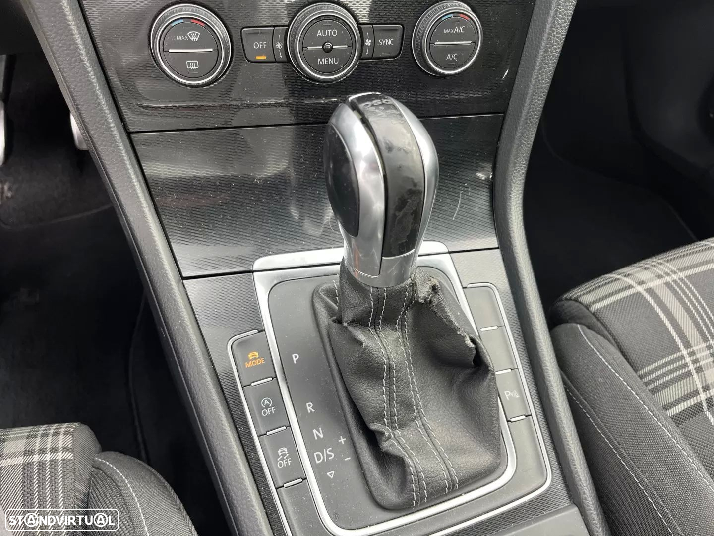 VW Golf 2.0 TDi GTD DSG - 42