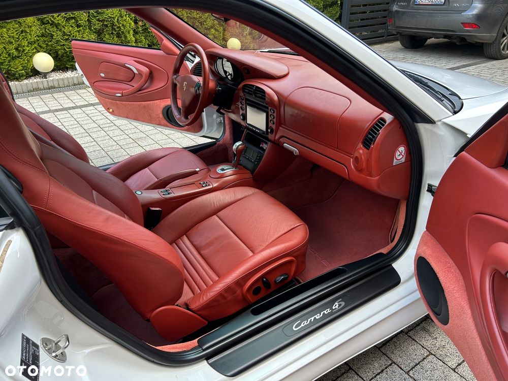 Porsche 911 - 28