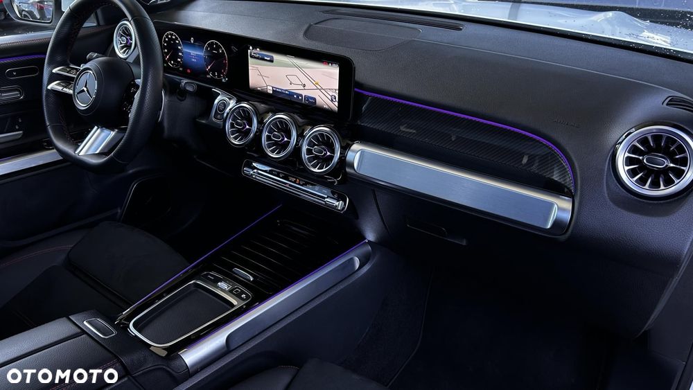 Mercedes-Benz GLB 200 d 4-Matic AMG Line 8G-DCT - 27