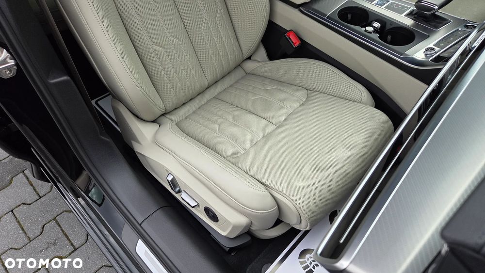 Audi A6 Avant 45 TFSI quattro S tronic S line - 11