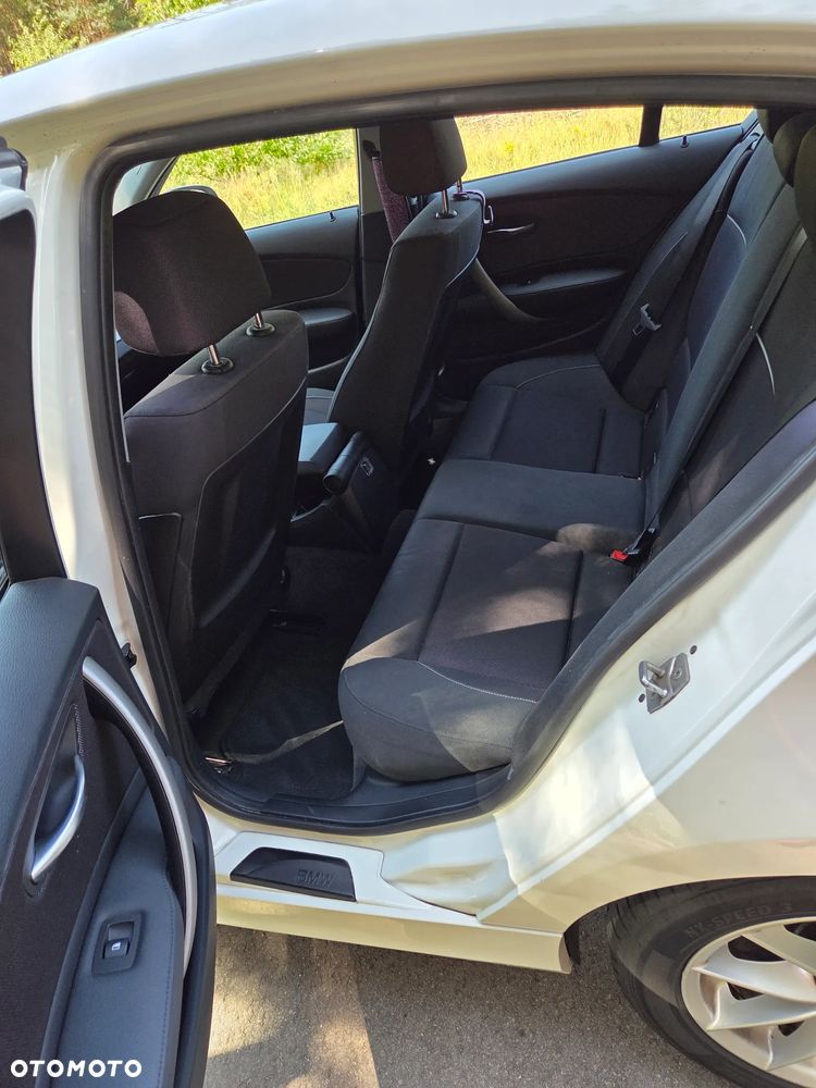 BMW Seria 1 116d - 8