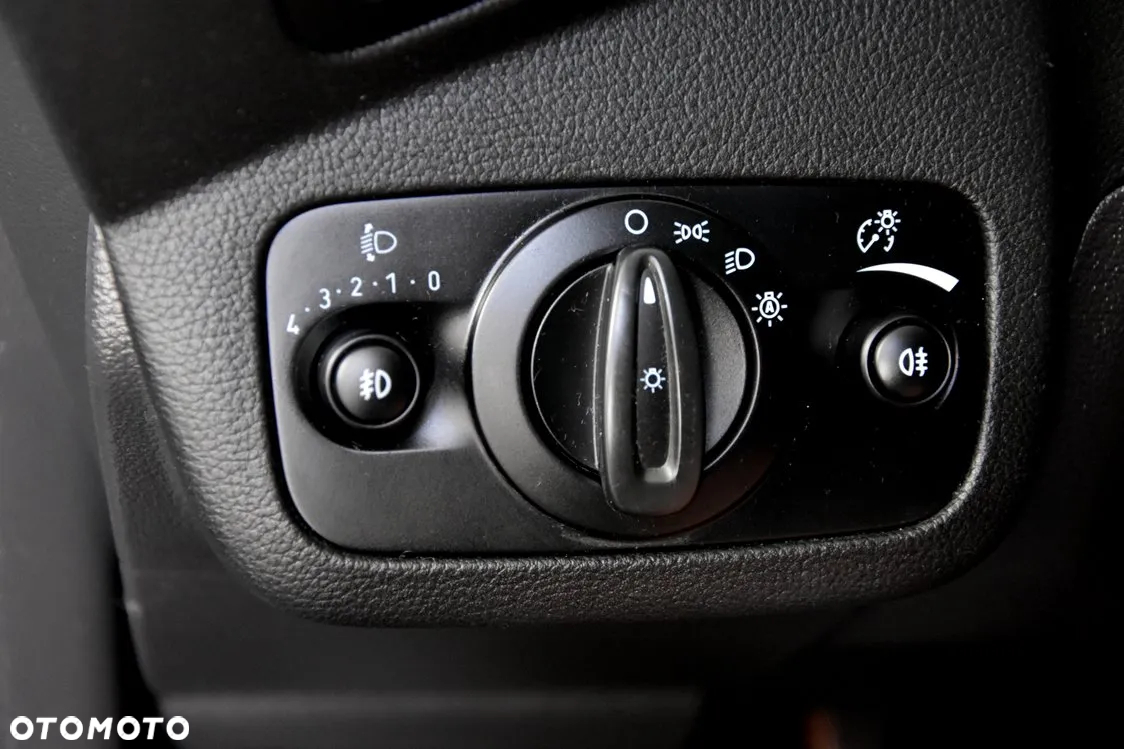 Ford Kuga 2.0 TDCi 2x4 SYNC - 34