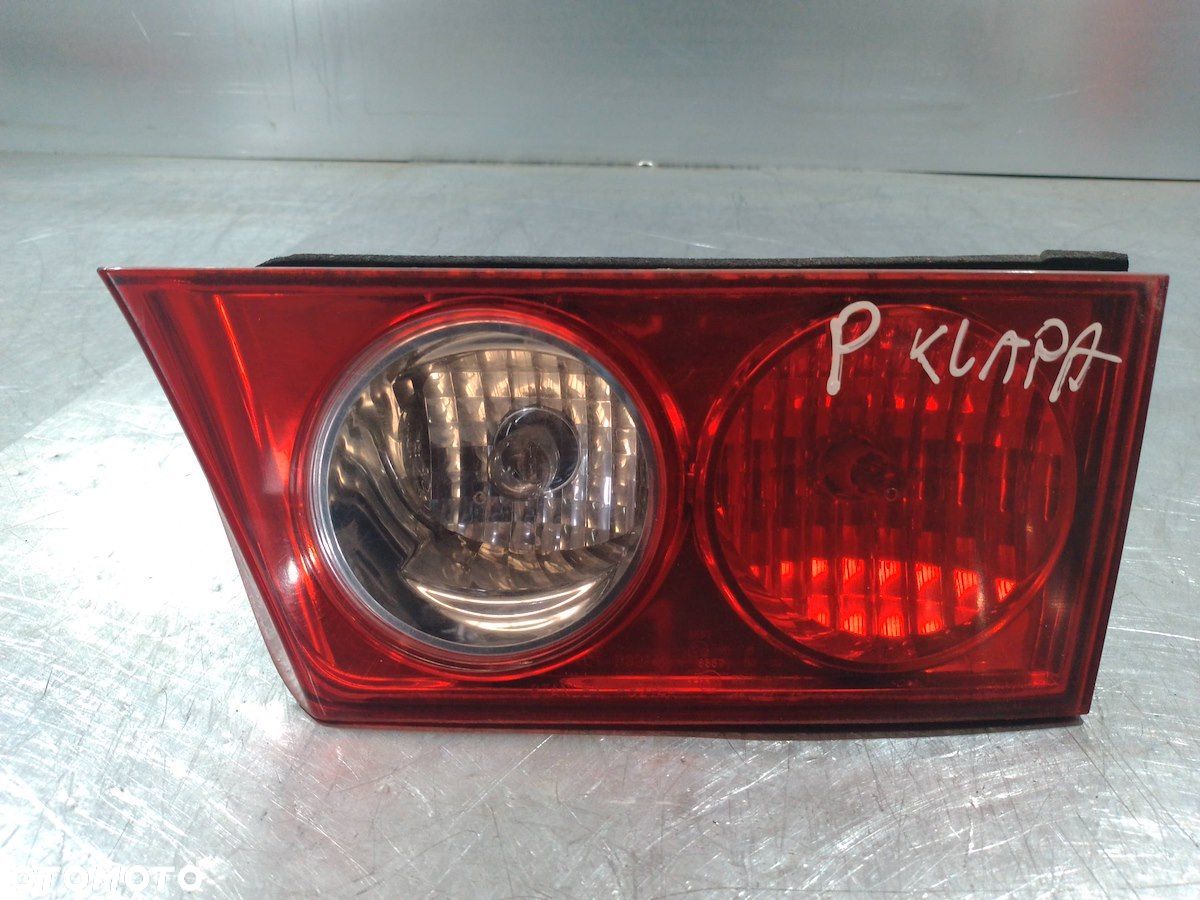 LAMPA TYLNA PRAWA W KLAPE HONDA ACCORD VII P3214R SEDAN - 1