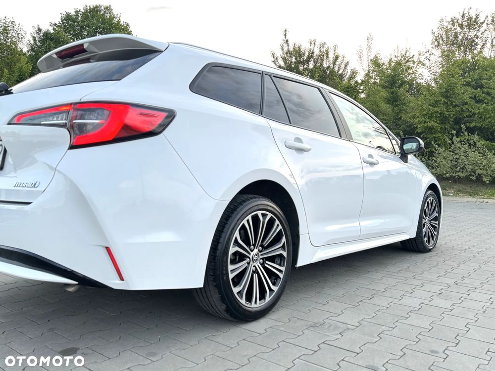 Toyota Corolla 1.8 Hybrid Comfort - 17
