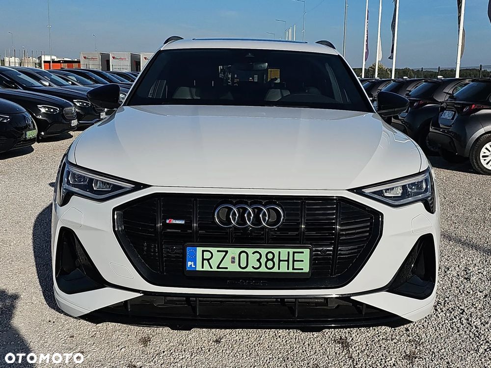 Audi E-Tron 2021 photo 2