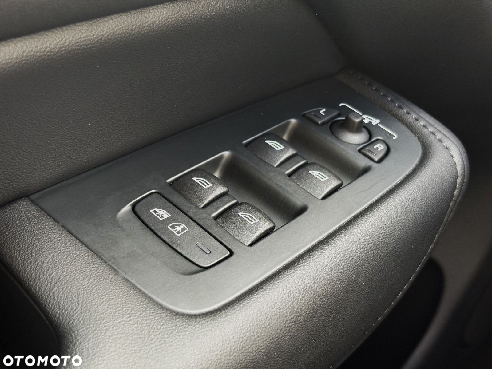 Volvo XC 60 - 28