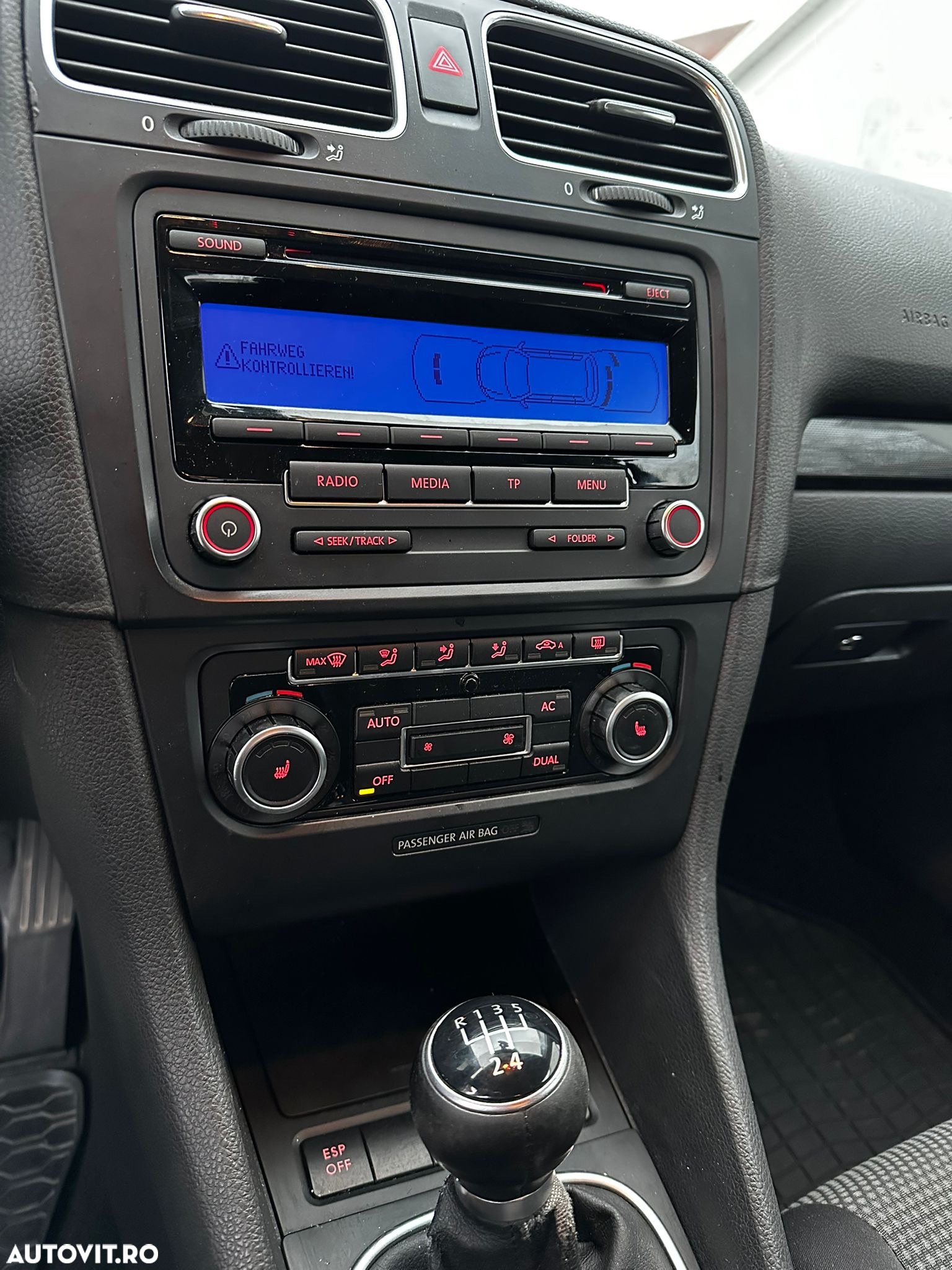 Volkswagen Golf 1.6 TDI BlueMotion Technology DPF Comfortline - 7