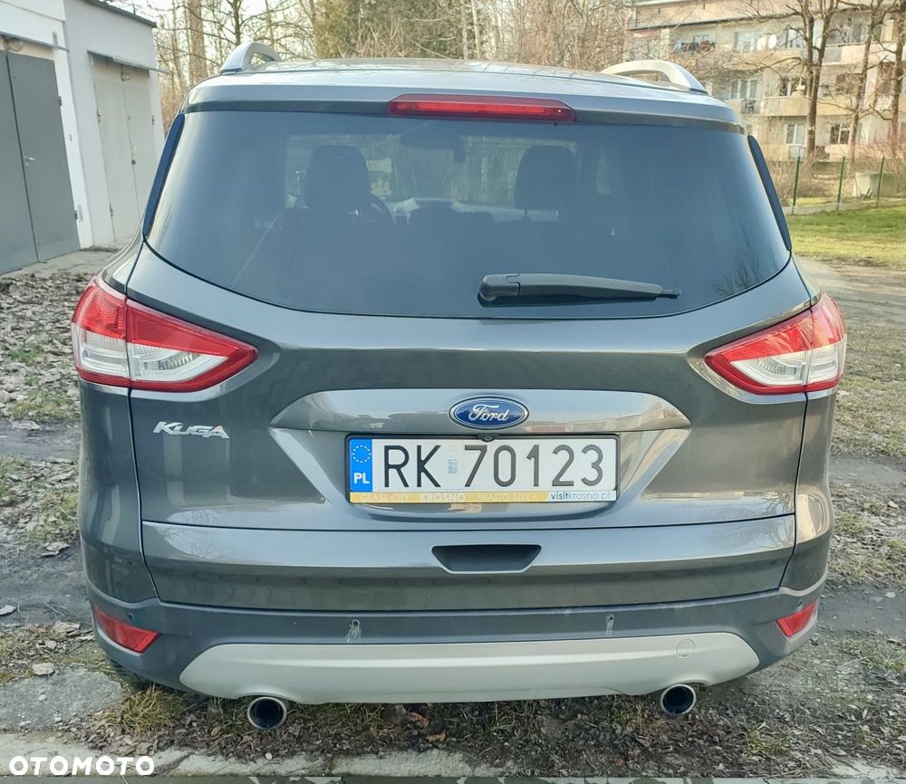 Ford Kuga 2.0 TDCi 2x4 Titanium - 12