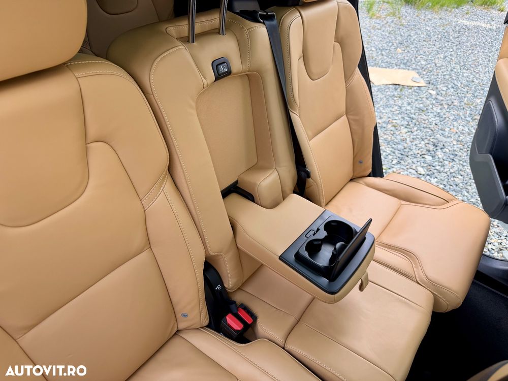 Volvo XC 90 - 17