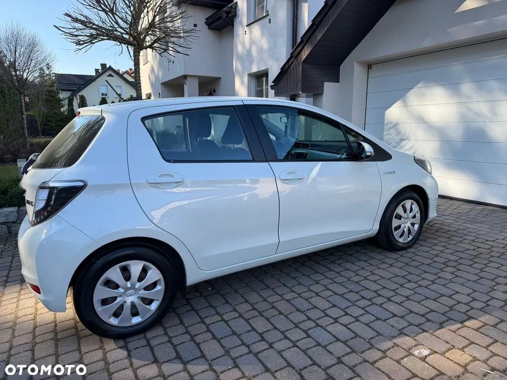 Toyota Yaris - 4
