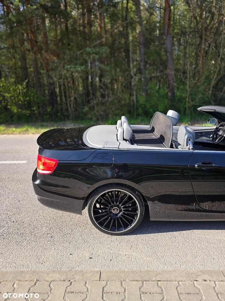 BMW Seria 3 330i M Sport Edition - 15