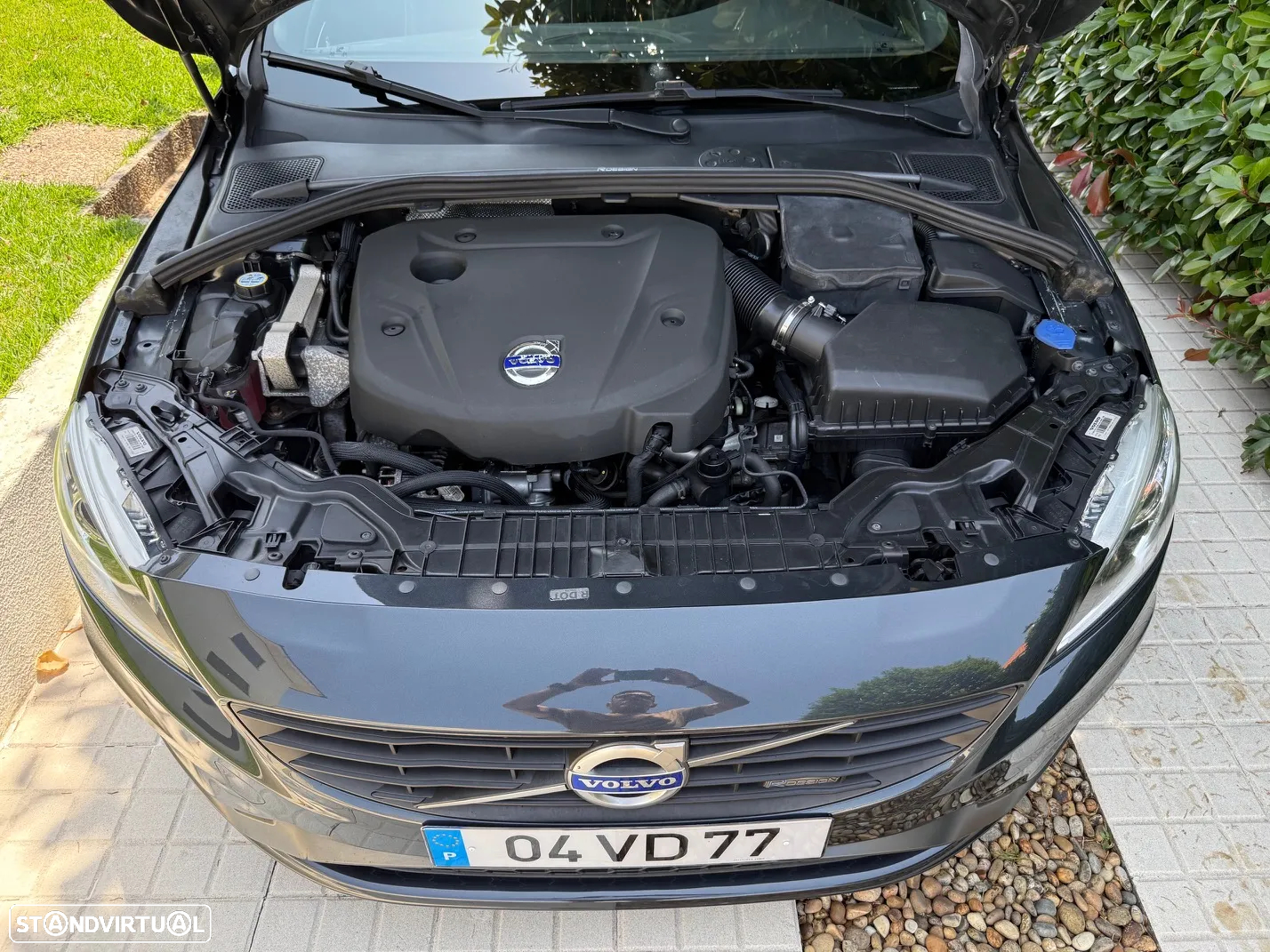 Volvo V60 2.0 D4 R-Design - 22