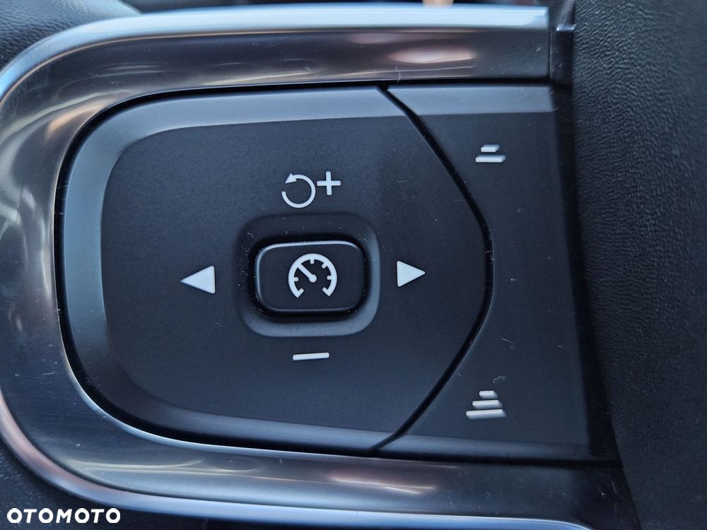 Volvo XC 40 - 22