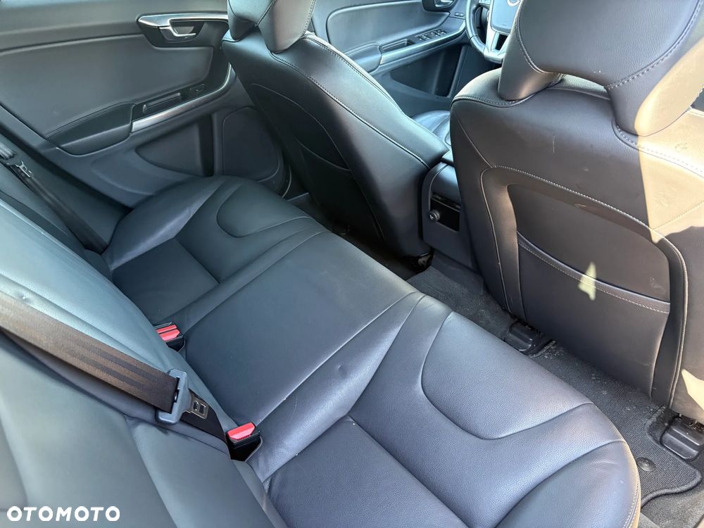 Volvo V60 - 10