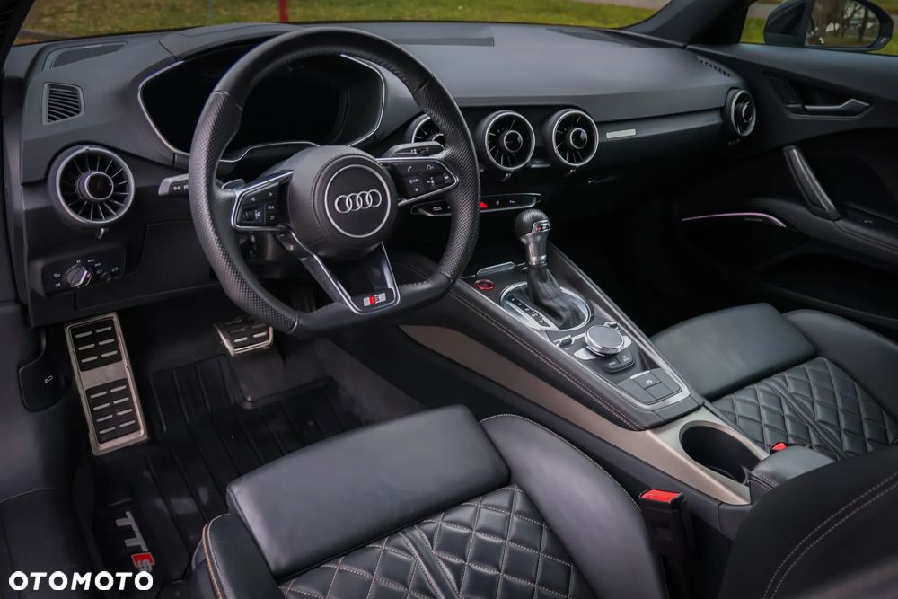 Audi TT S Coupé - 26