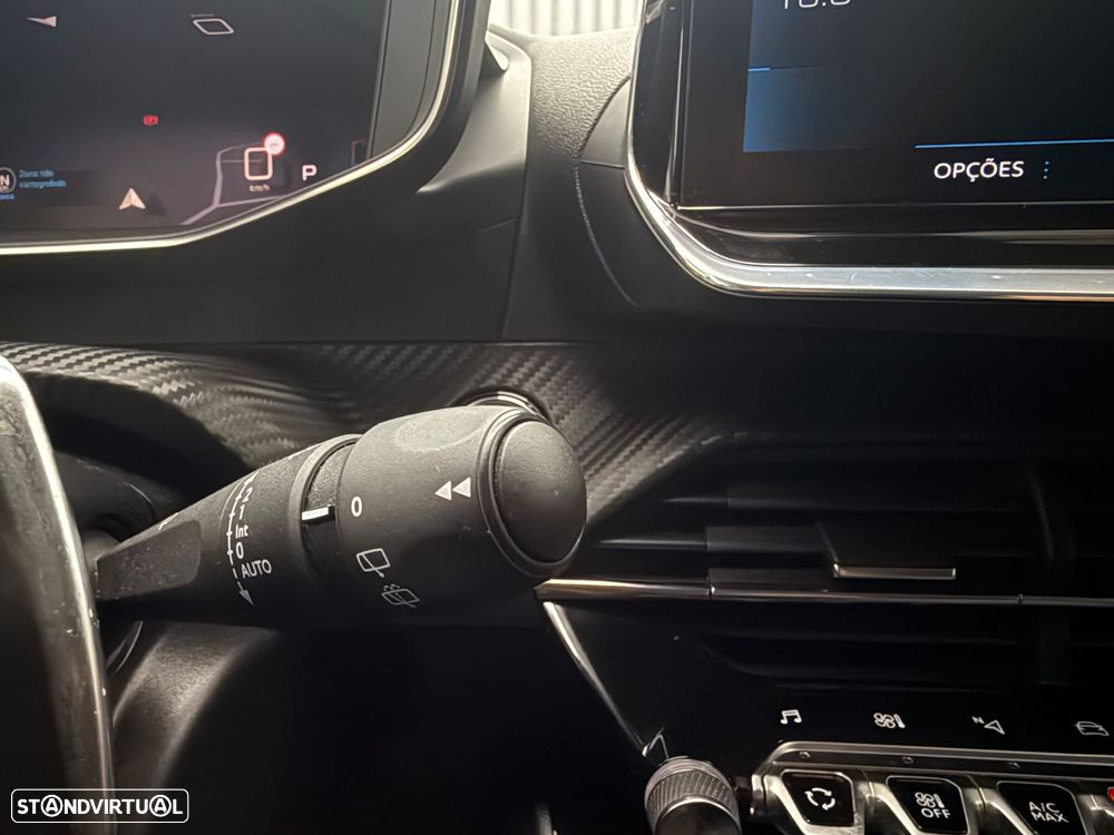 Peugeot 2008 1.5 BlueHDi Allure Pack EAT8 - 22