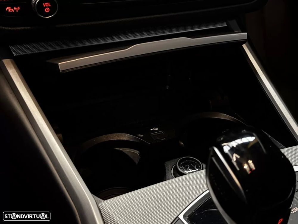 BMW 318 d Touring Auto - 29